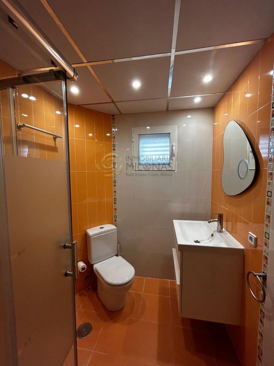 4 sypialnia Willa na sprzedaż w Benidorm z basenem garażem - 750 000 € (Ref: 8865990)