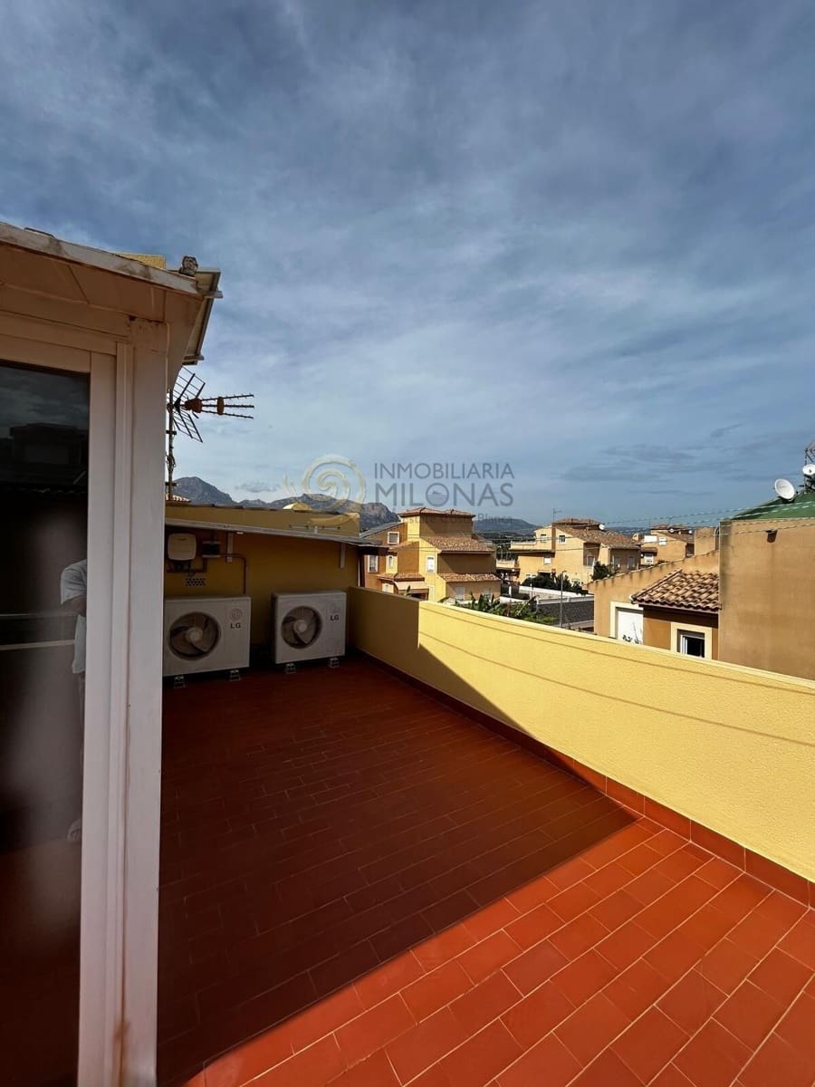 4 sypialnia Willa na sprzedaż w Benidorm z basenem garażem - 750 000 € (Ref: 8865990)