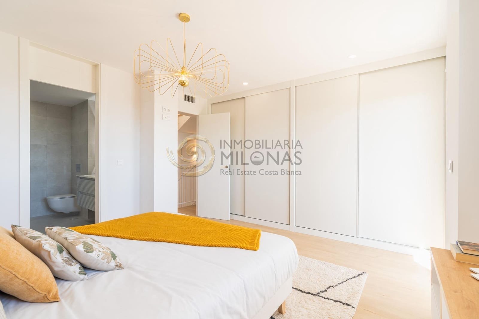 4 soverom Kjedet enebolig til salgs i La Nucia med svømmebasseng - € 427 000 (Ref: 8865994)