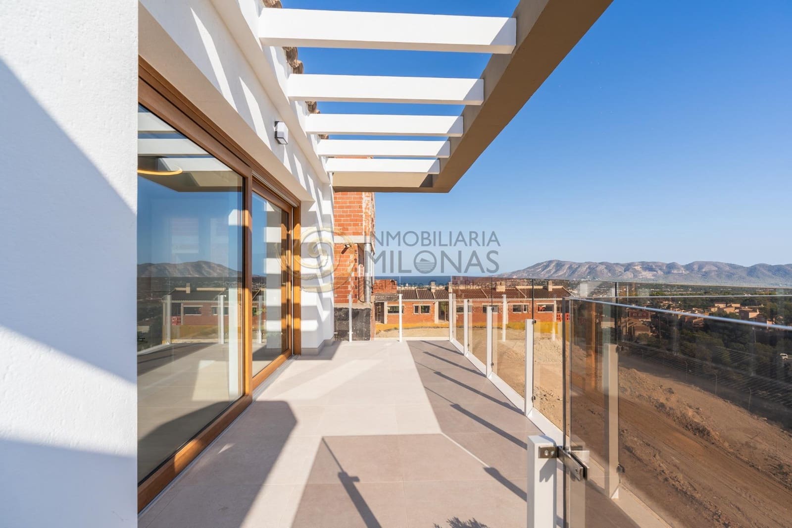 4 soverom Kjedet enebolig til salgs i La Nucia med svømmebasseng - € 427 000 (Ref: 8865994)