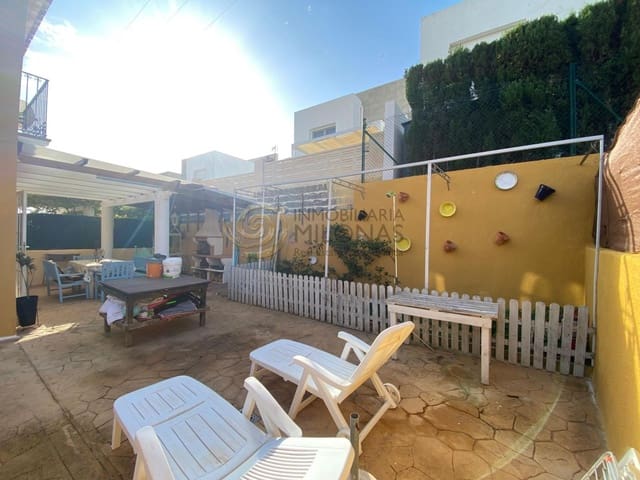 3 soverom Kjedet enebolig til salgs i La Nucia - € 315 000 (Ref: 8865995)