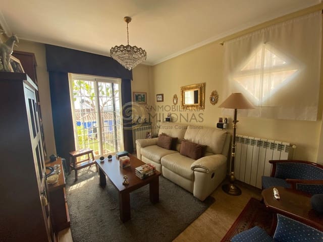 Chalet de 3 habitaciones en Polop en venta con piscina - 466.000 € (Ref: 8865998)