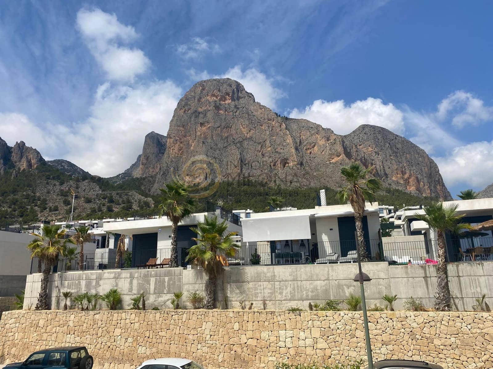 3 bedroom Villa for sale in Polop with pool - € 466,000 (Ref: 8865998)