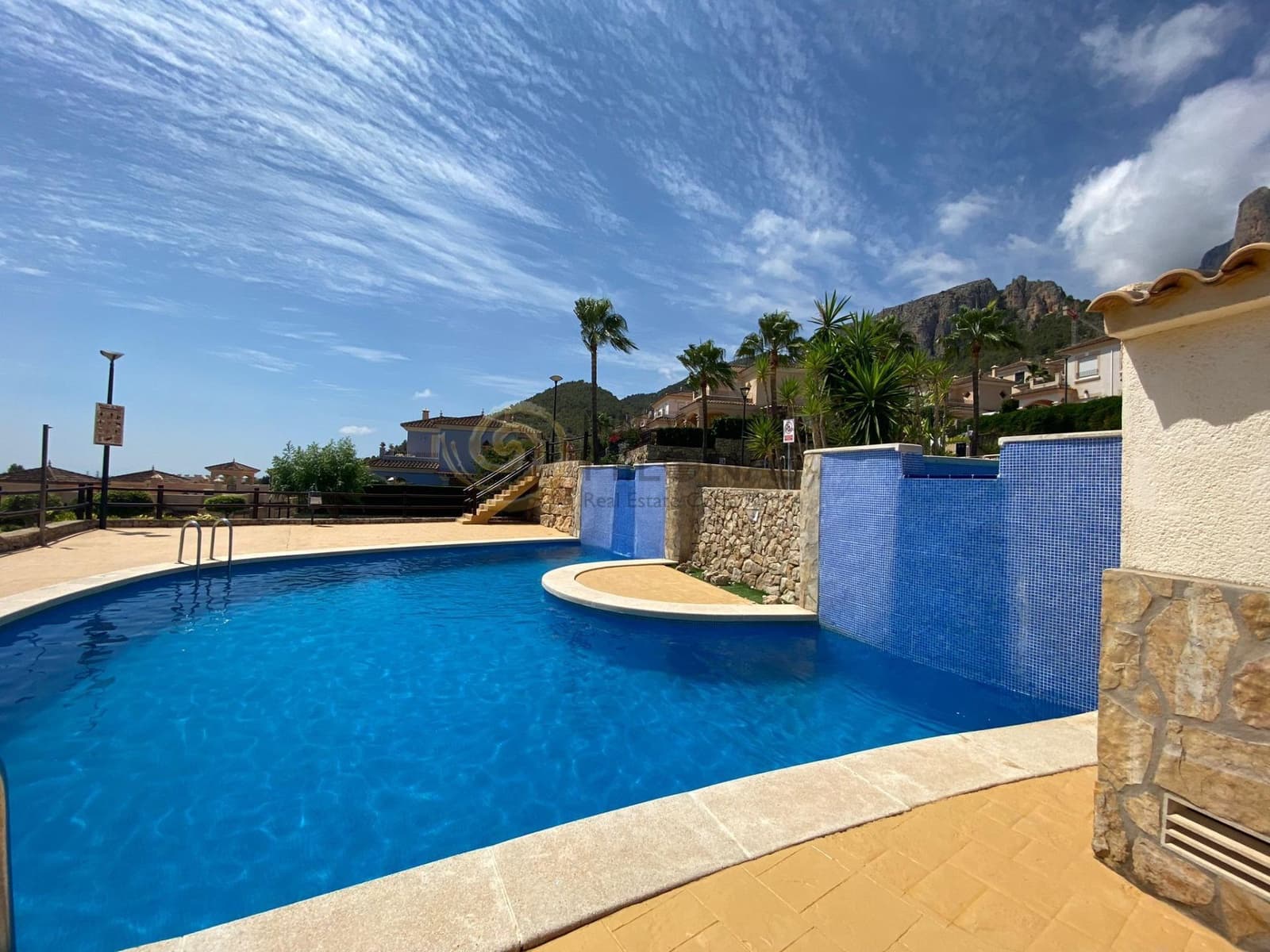 3 bedroom Villa for sale in Polop with pool - € 466,000 (Ref: 8865998)