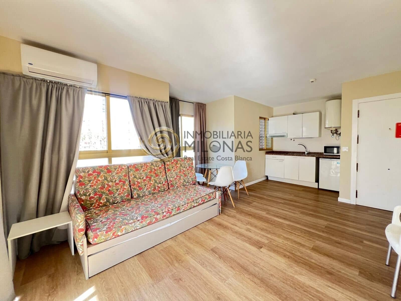 1 sypialnia Apartament na sprzedaż w Benidorm z basenem - 185 000 € (Ref: 9023557)