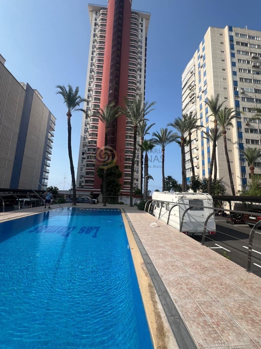2 quarto Estúdio para venda em Benidorm com piscina - 315 000 € (Ref: 9048894)