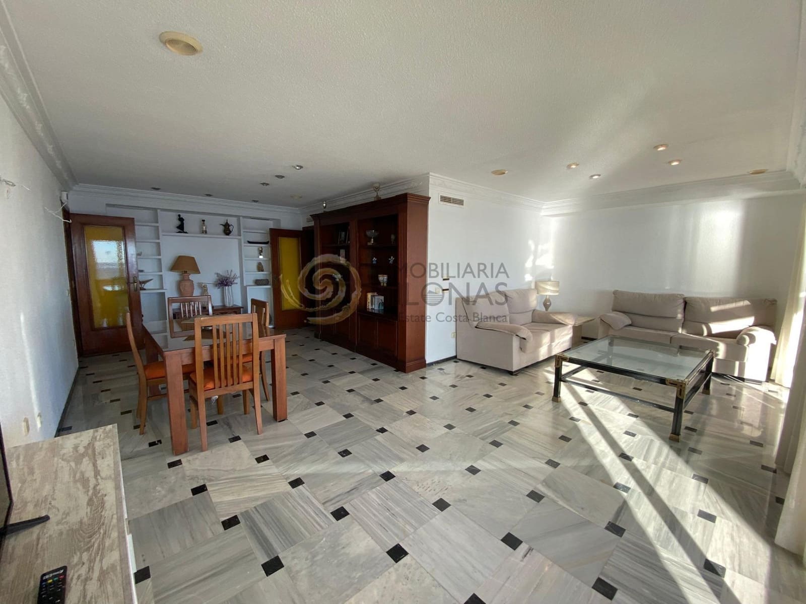 4 makuuhuone Asunto vuokrattavana paikassa Benidorm mukana uima-altaan - 2 000 € (Ref: 9308602)