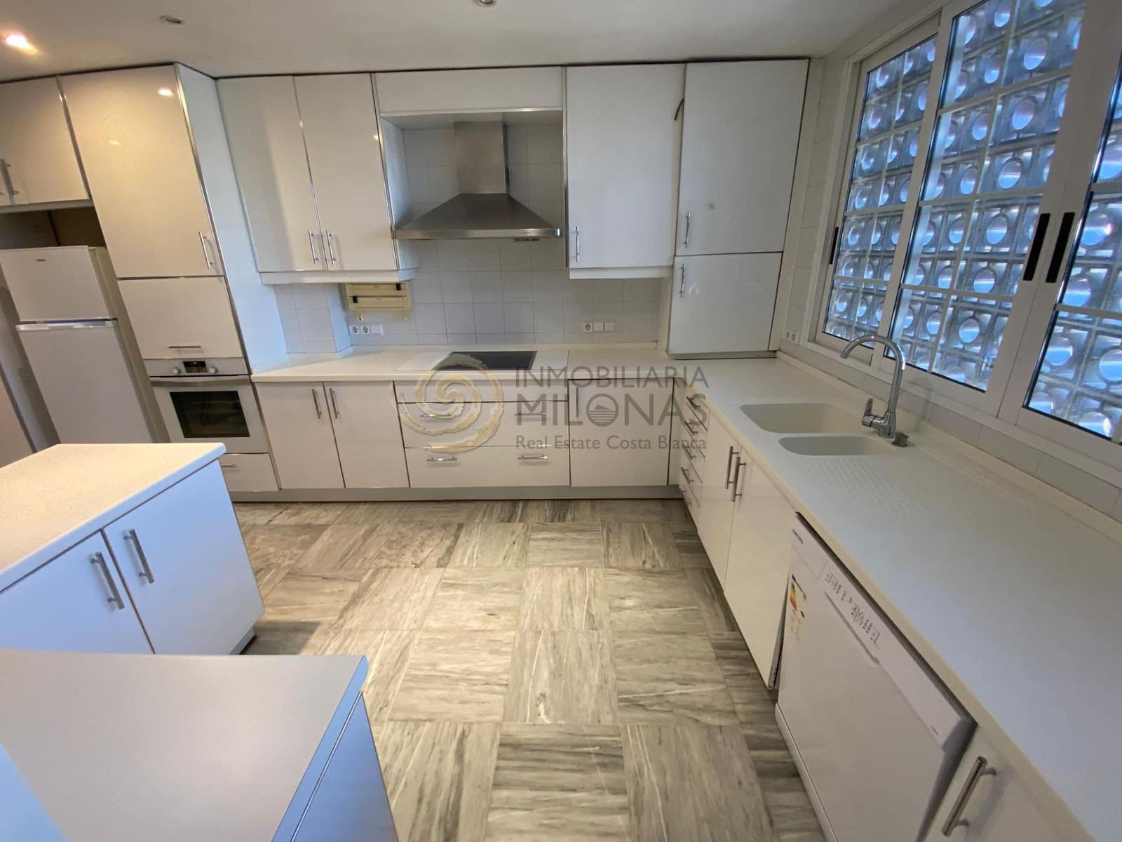 4 makuuhuone Asunto vuokrattavana paikassa Benidorm mukana uima-altaan - 2 000 € (Ref: 9308602)