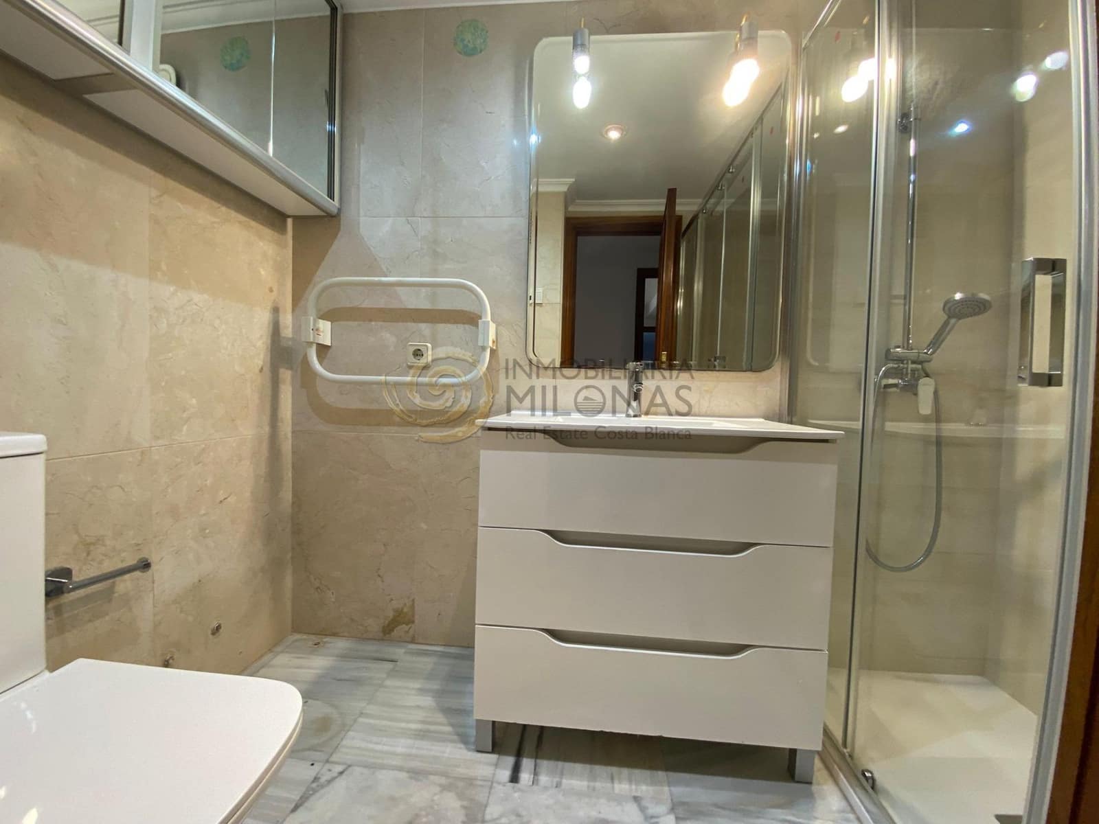 4 makuuhuone Asunto vuokrattavana paikassa Benidorm mukana uima-altaan - 2 000 € (Ref: 9308602)