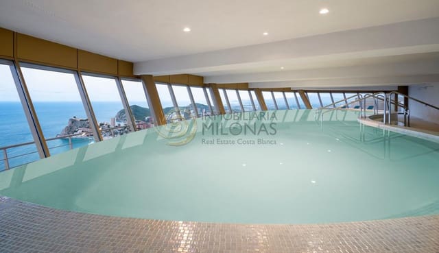 2 sypialnia Apartament na sprzedaż w Playa Poniente, Benidorm z basenem garażem - 435 000 € (Ref: 9338127)