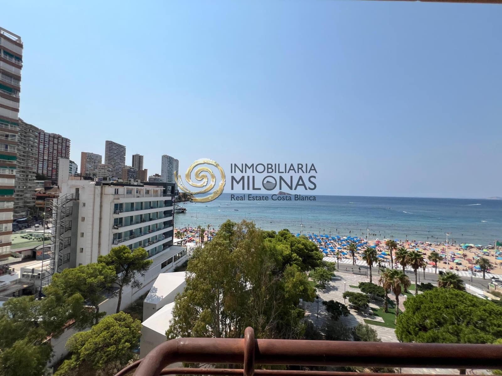 3 bedroom Flat for sale in Benidorm with pool - € 500,000 (Ref: 9341293)