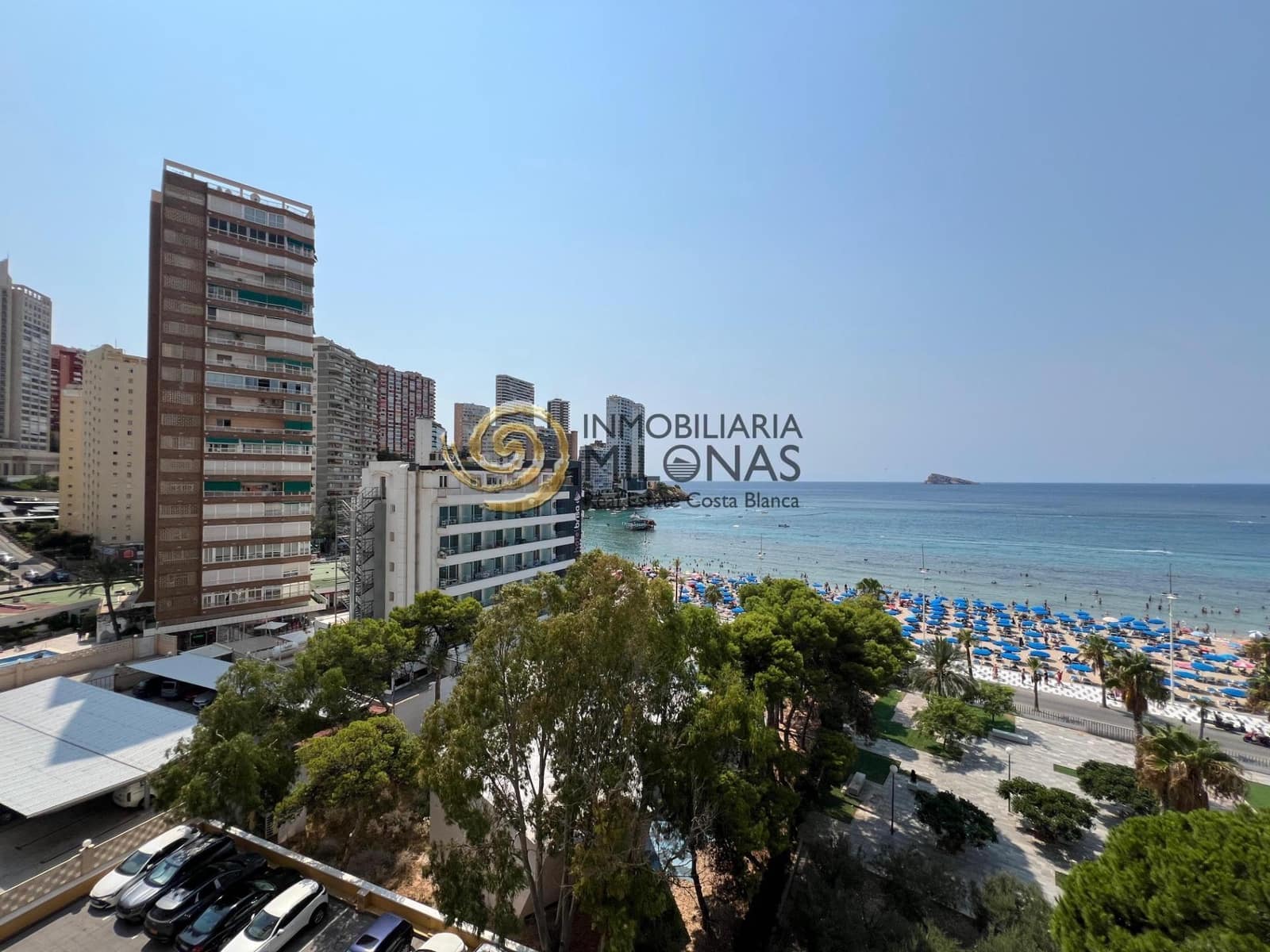3 bedroom Flat for sale in Benidorm with pool - € 500,000 (Ref: 9341293)