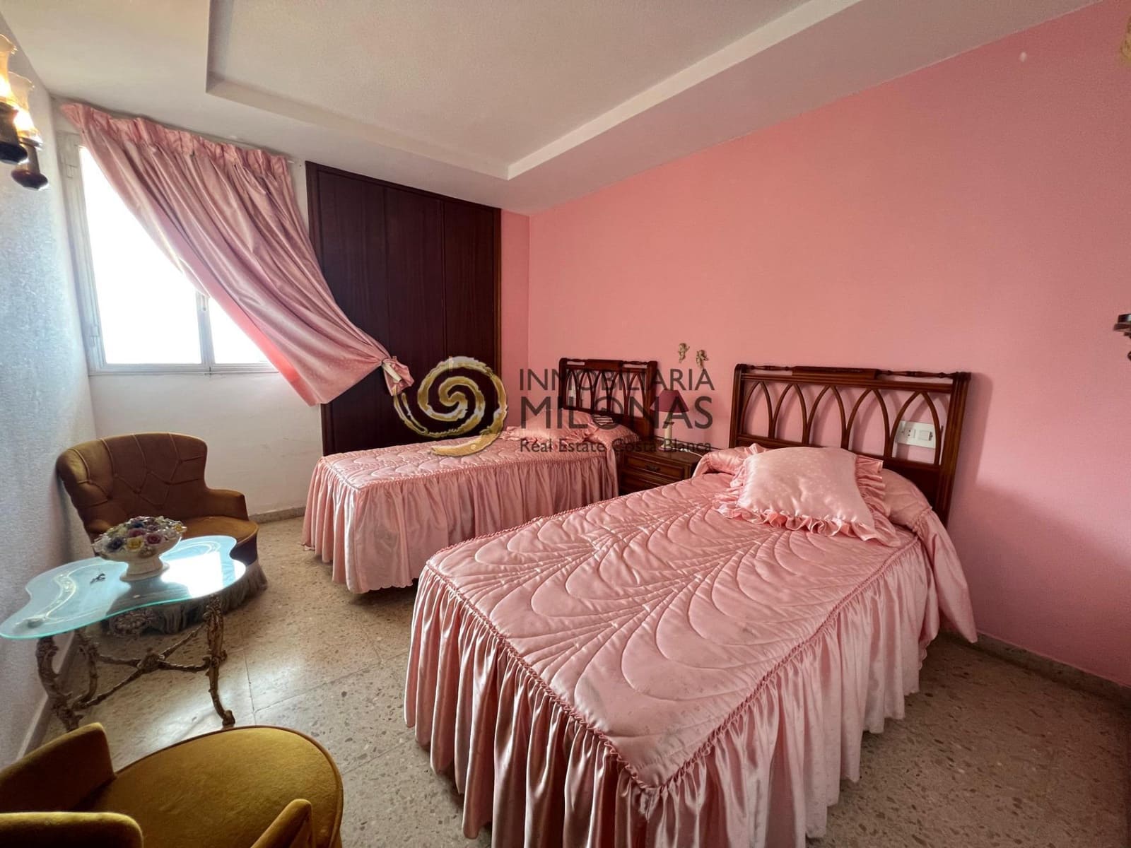 3 bedroom Flat for sale in Benidorm with pool - € 500,000 (Ref: 9341293)