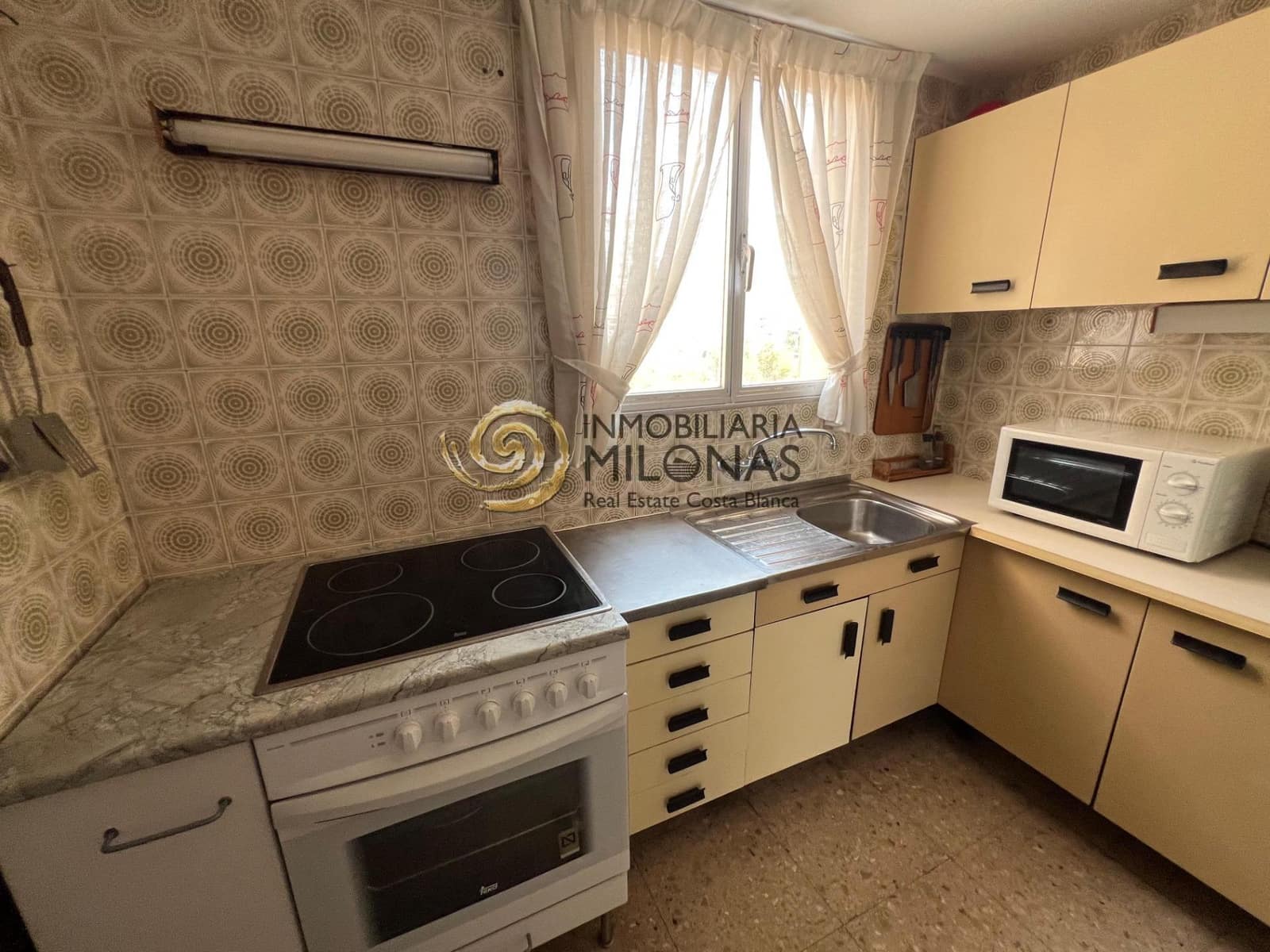 3 bedroom Flat for sale in Benidorm with pool - € 500,000 (Ref: 9341293)