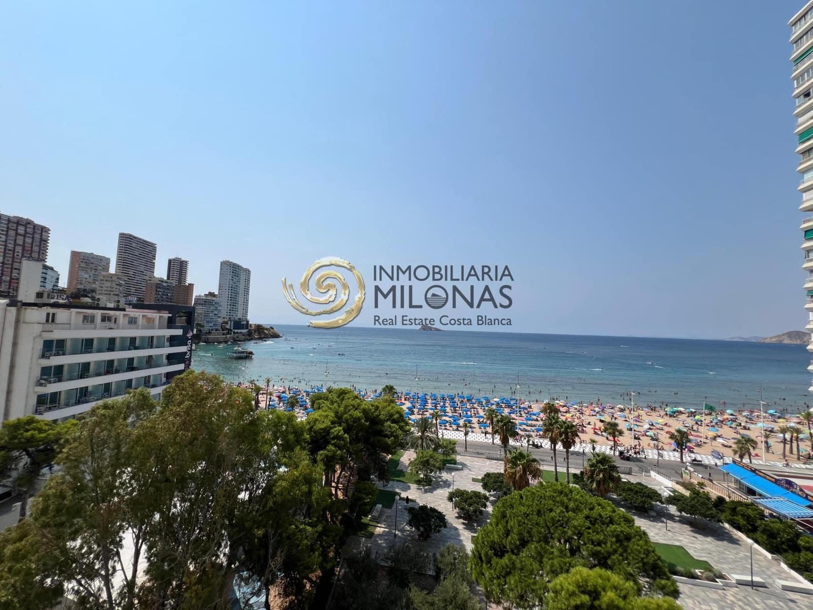 3 bedroom Flat for sale in Benidorm with pool - € 500,000 (Ref: 9341293)