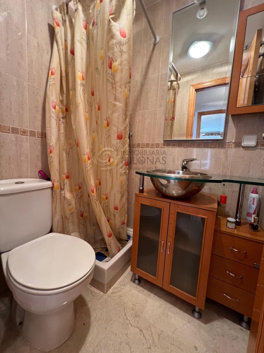 1 makuuhuone Asunto myytävänä paikassa Benidorm mukana uima-altaan 
autotalli - 229 900 € (Ref: 9341294)