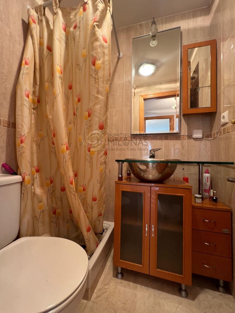 1 makuuhuone Asunto myytävänä paikassa Benidorm mukana uima-altaan 
autotalli - 229 900 € (Ref: 9341294)