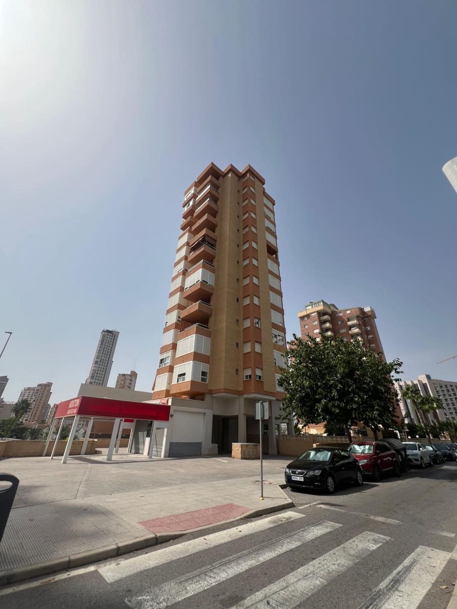 1 makuuhuone Asunto myytävänä paikassa Benidorm mukana uima-altaan 
autotalli - 229 900 € (Ref: 9341294)