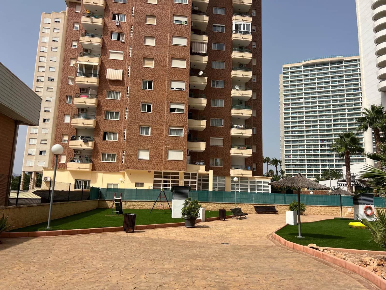 1 makuuhuone Asunto myytävänä paikassa Benidorm mukana uima-altaan 
autotalli - 229 900 € (Ref: 9341294)