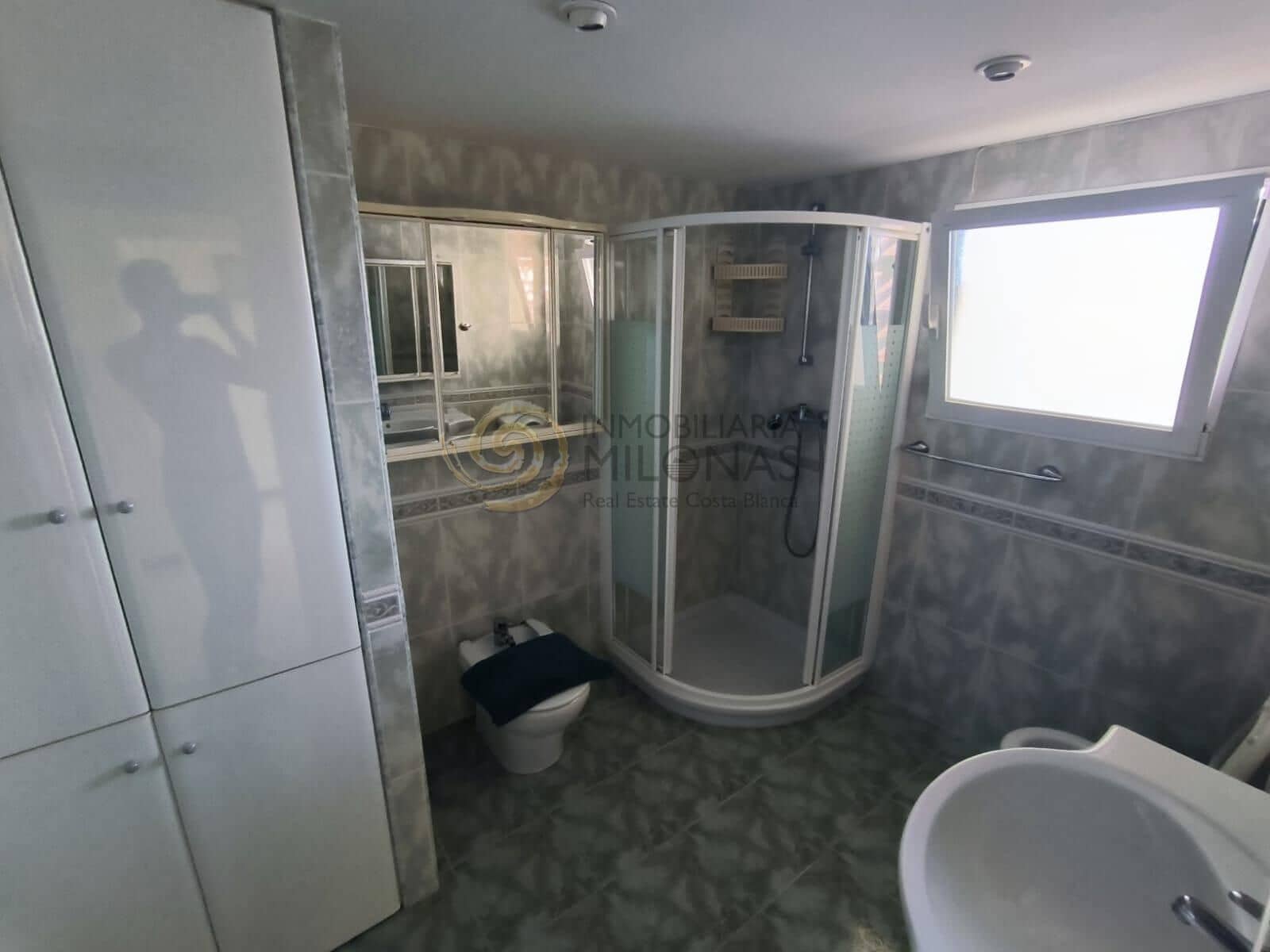 3 sypialnia Mieszkanie na sprzedaż w Benidorm z basenem - 689 500 € (Ref: 9341295)