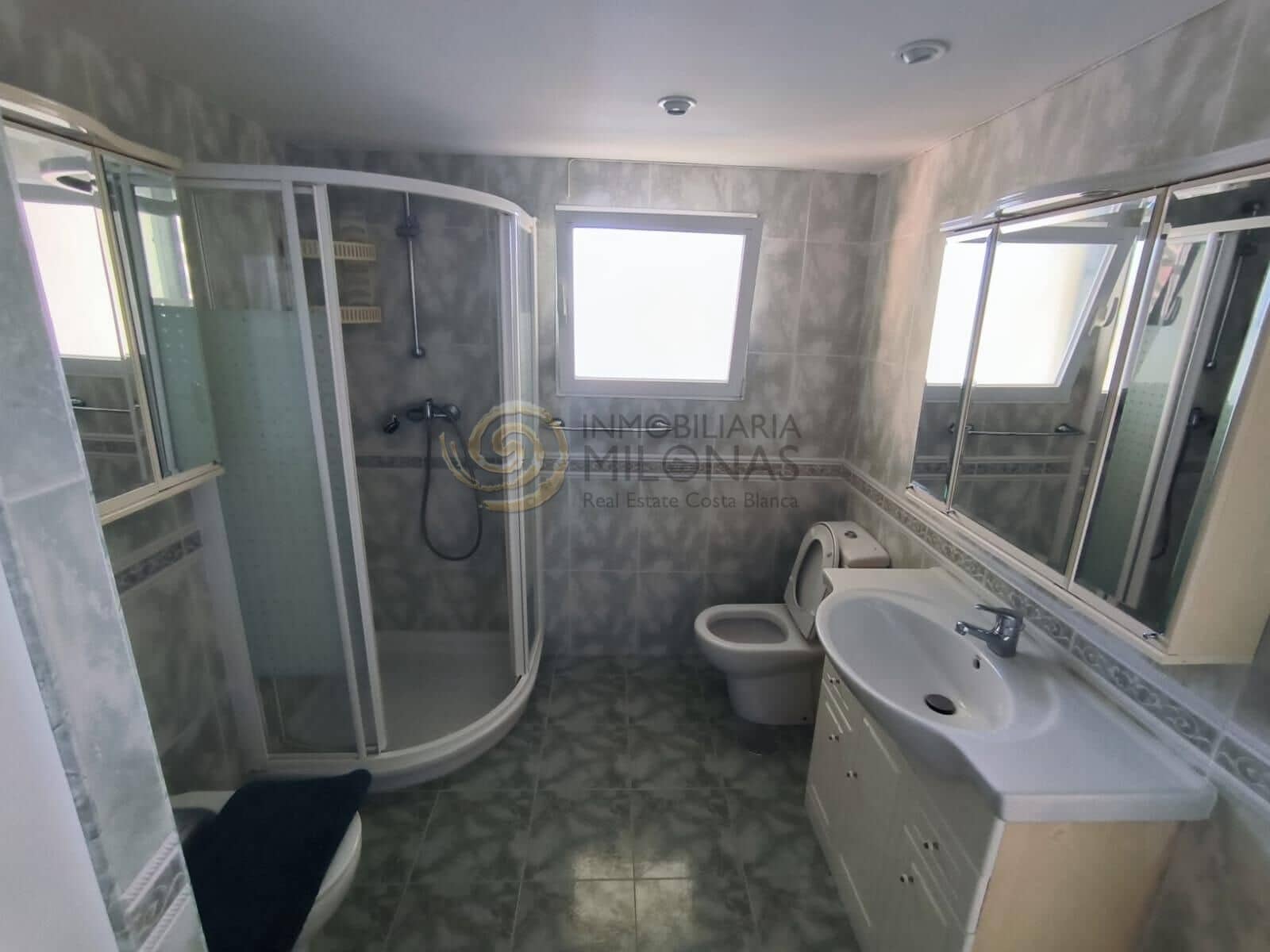 3 sypialnia Mieszkanie na sprzedaż w Benidorm z basenem - 689 500 € (Ref: 9341295)