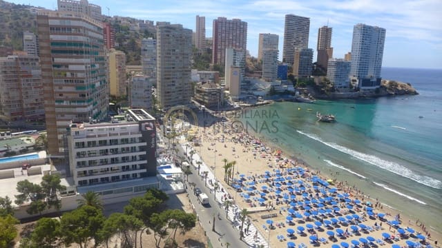 3 sypialnia Mieszkanie na sprzedaż w Benidorm z basenem - 689 500 € (Ref: 9341295)