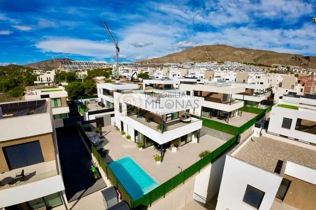 Chalet de 3 habitaciones en Finestrat en venta con piscina garaje - 799.000 € (Ref: 9341297)