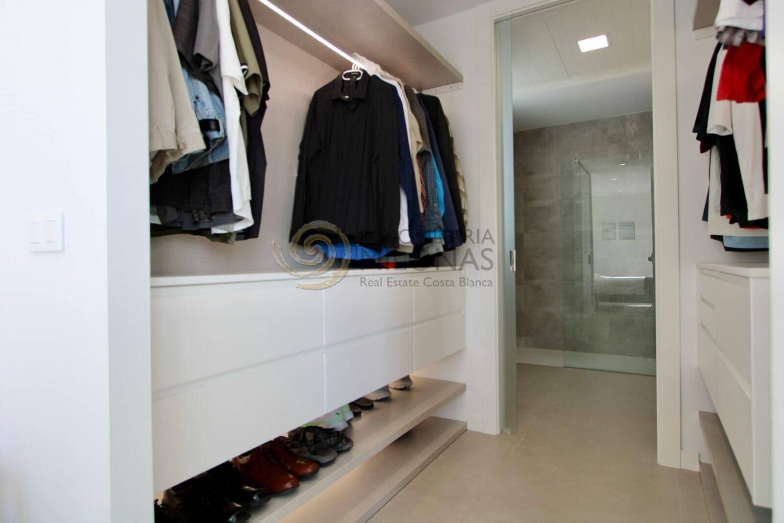 3 bedroom Villa for sale in Finestrat with pool garage - € 799,000 (Ref: 9341297)