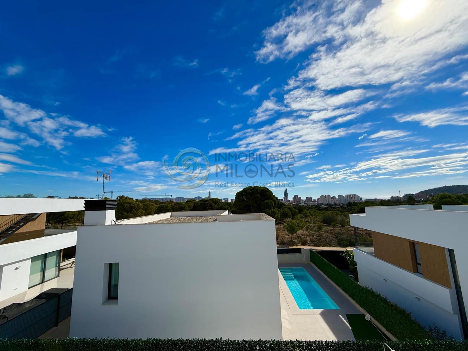 3 bedroom Villa for sale in Finestrat with pool garage - € 799,000 (Ref: 9341297)
