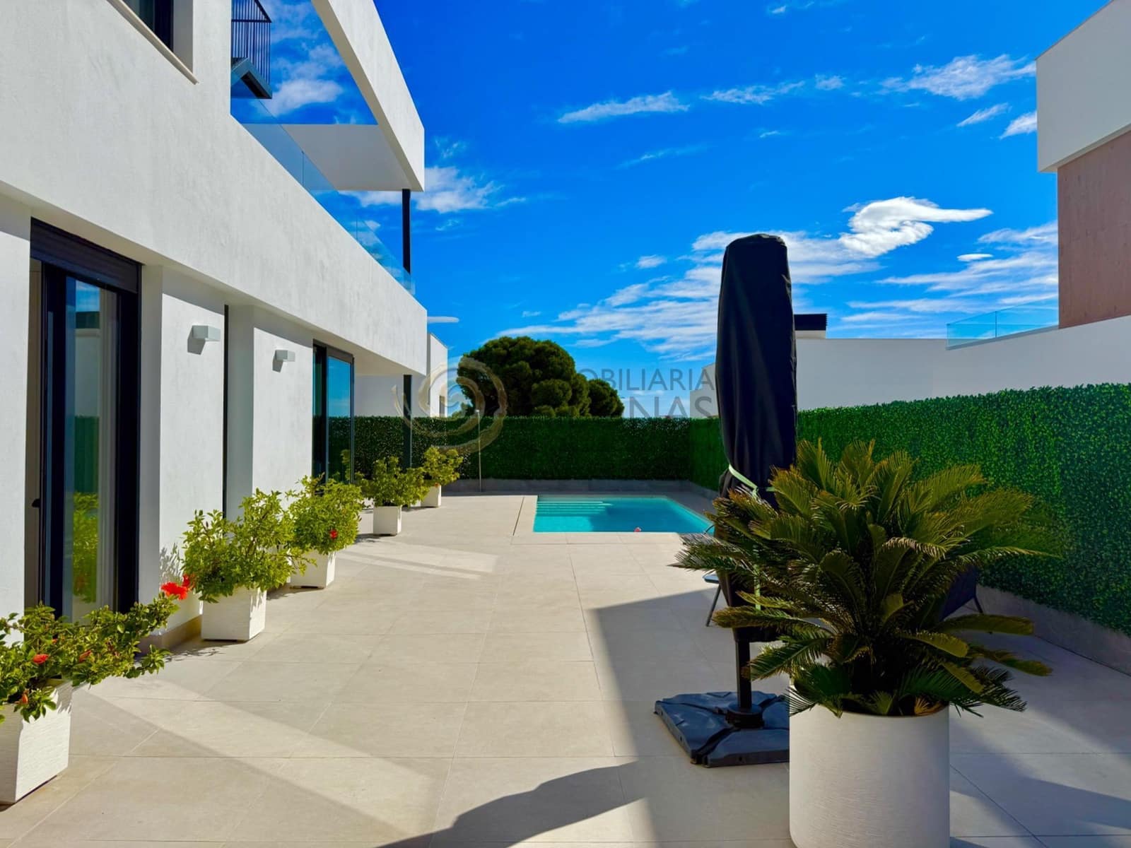 3 bedroom Villa for sale in Finestrat with pool garage - € 799,000 (Ref: 9341297)