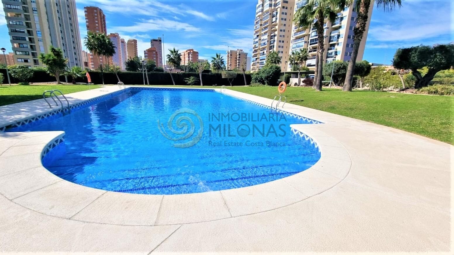 1 sypialnia Apartament na sprzedaż w Benidorm z basenem - 245 000 € (Ref: 9375404)