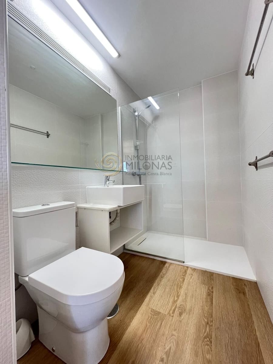 1 quarto Apartamento para venda em Benidorm com piscina - 209 000 € (Ref: 9375405)