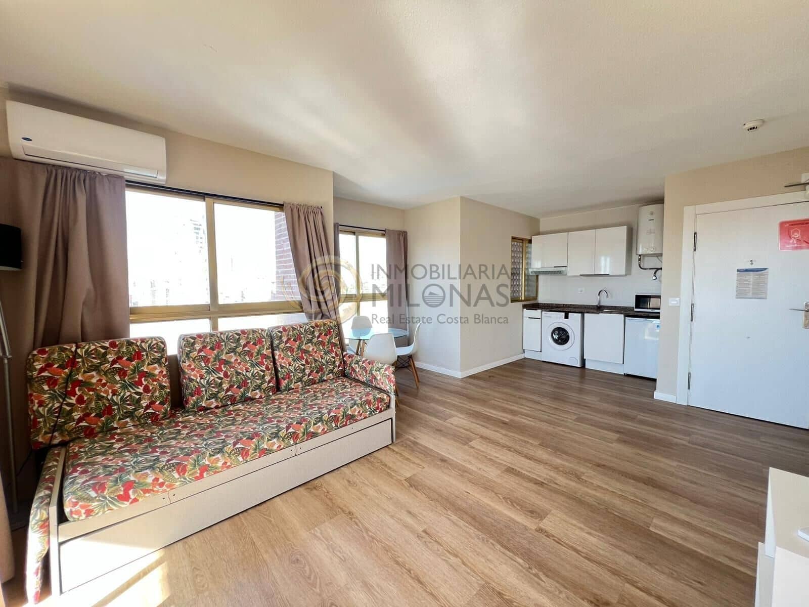 1 quarto Apartamento para venda em Benidorm com piscina - 209 000 € (Ref: 9375405)