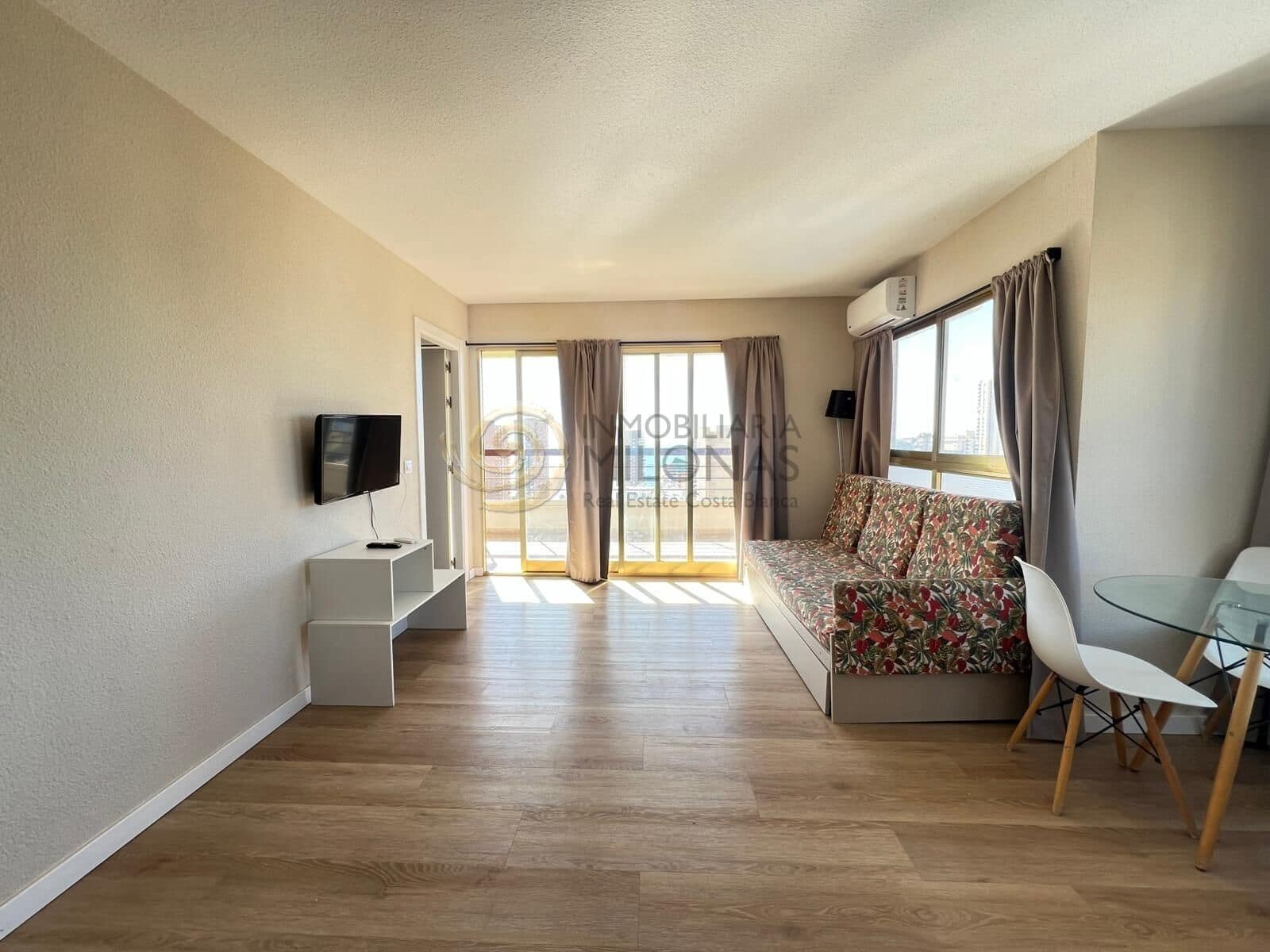 1 quarto Apartamento para venda em Benidorm com piscina - 209 000 € (Ref: 9375405)