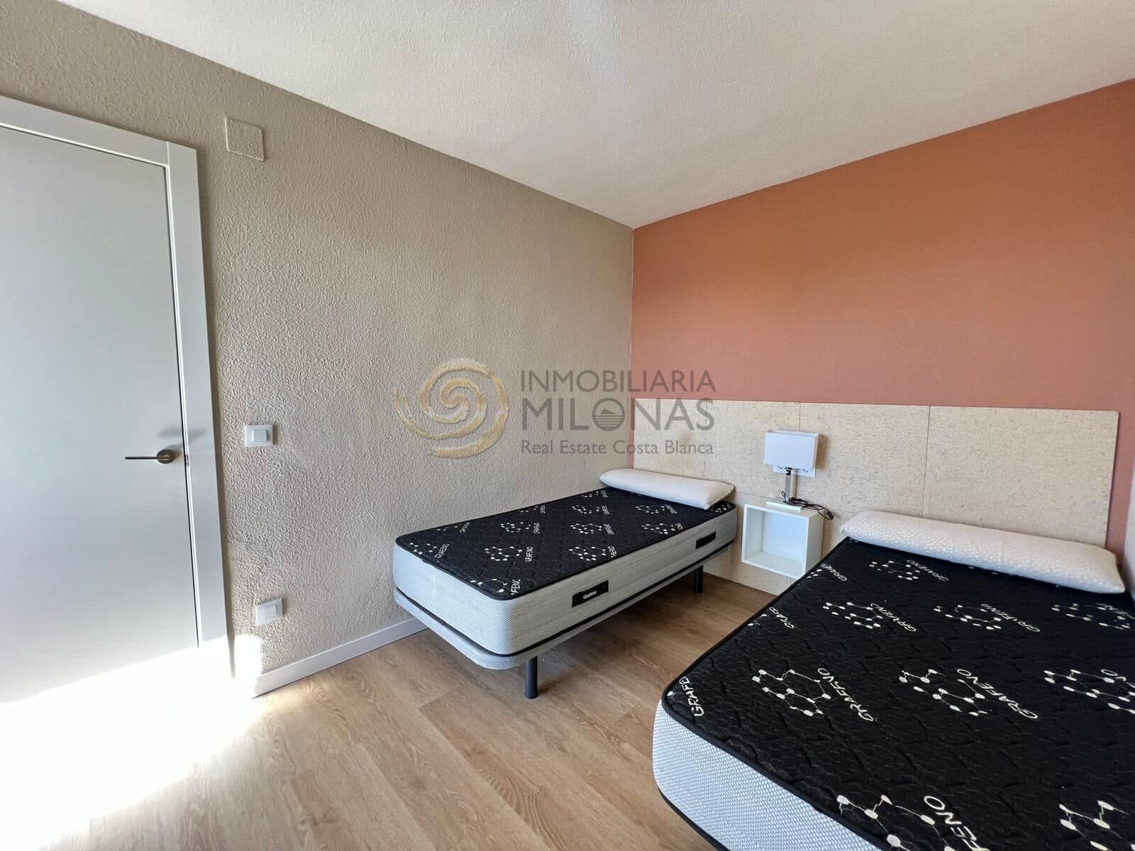 1 quarto Apartamento para venda em Benidorm com piscina - 209 000 € (Ref: 9375405)