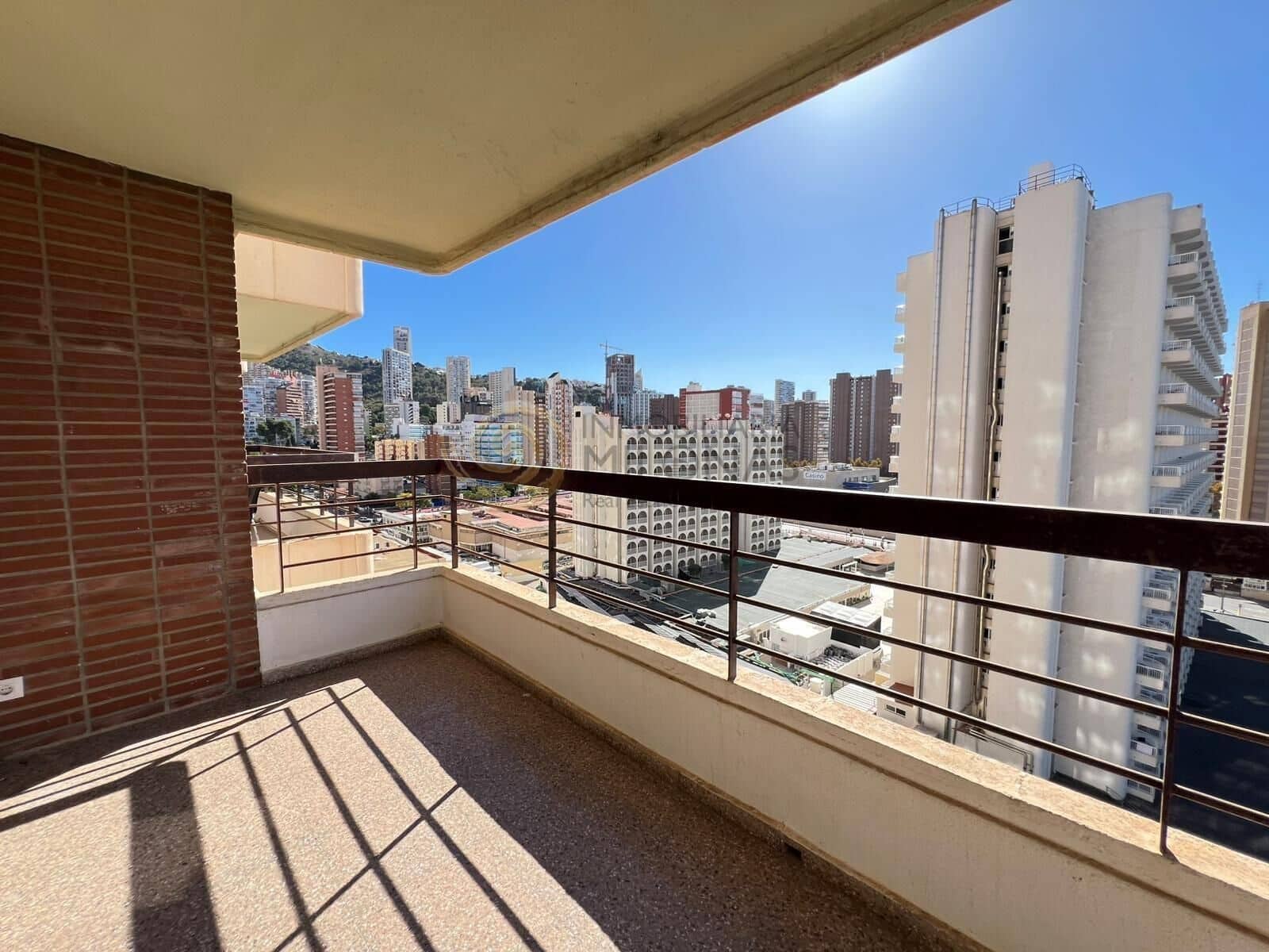 1 makuuhuone Huoneisto myytävänä paikassa Benidorm mukana uima-altaan - 195 000 € (Ref: 9375406)