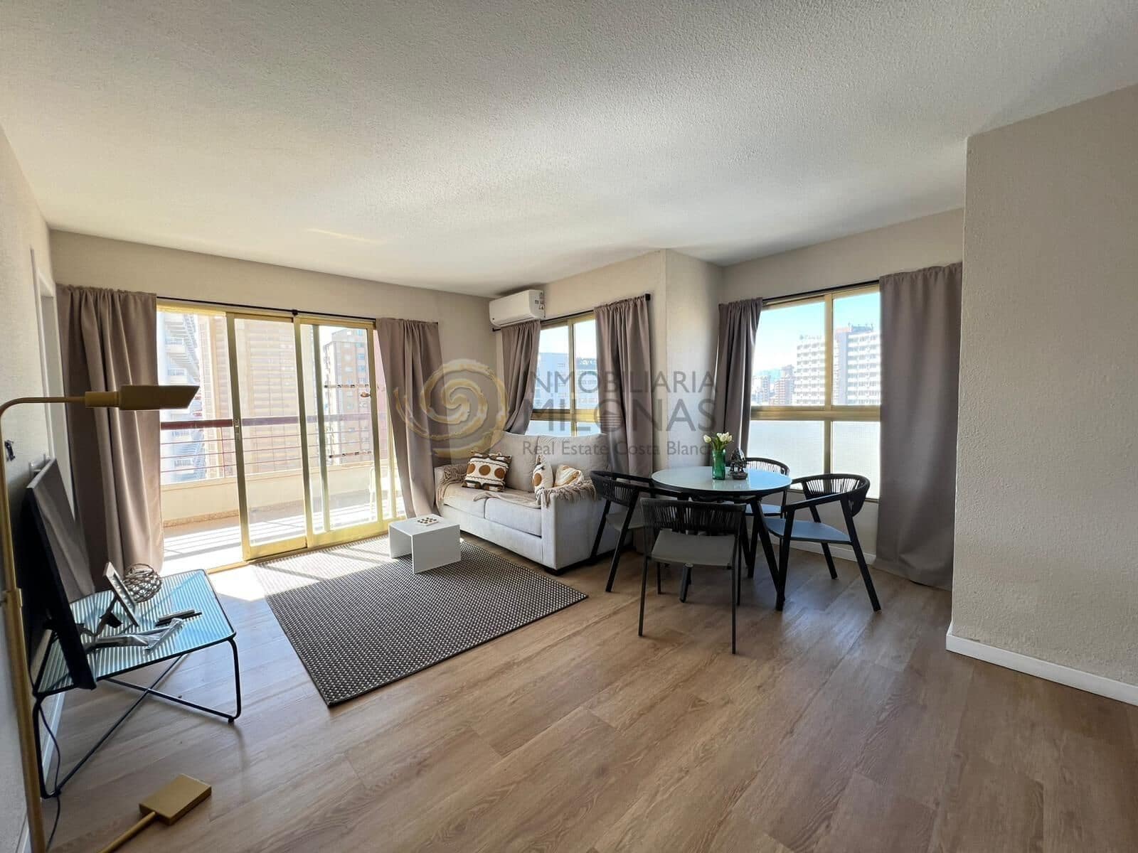 1 makuuhuone Huoneisto myytävänä paikassa Benidorm mukana uima-altaan - 195 000 € (Ref: 9375406)