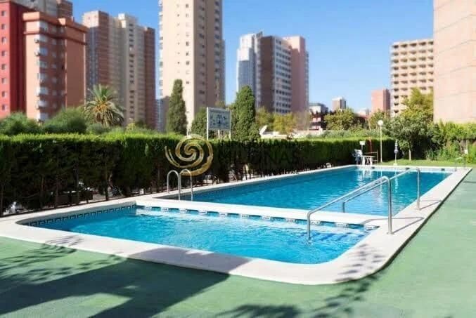 1 bedroom Apartment for sale in Benidorm with pool - € 169,680 (Ref: 9385708)