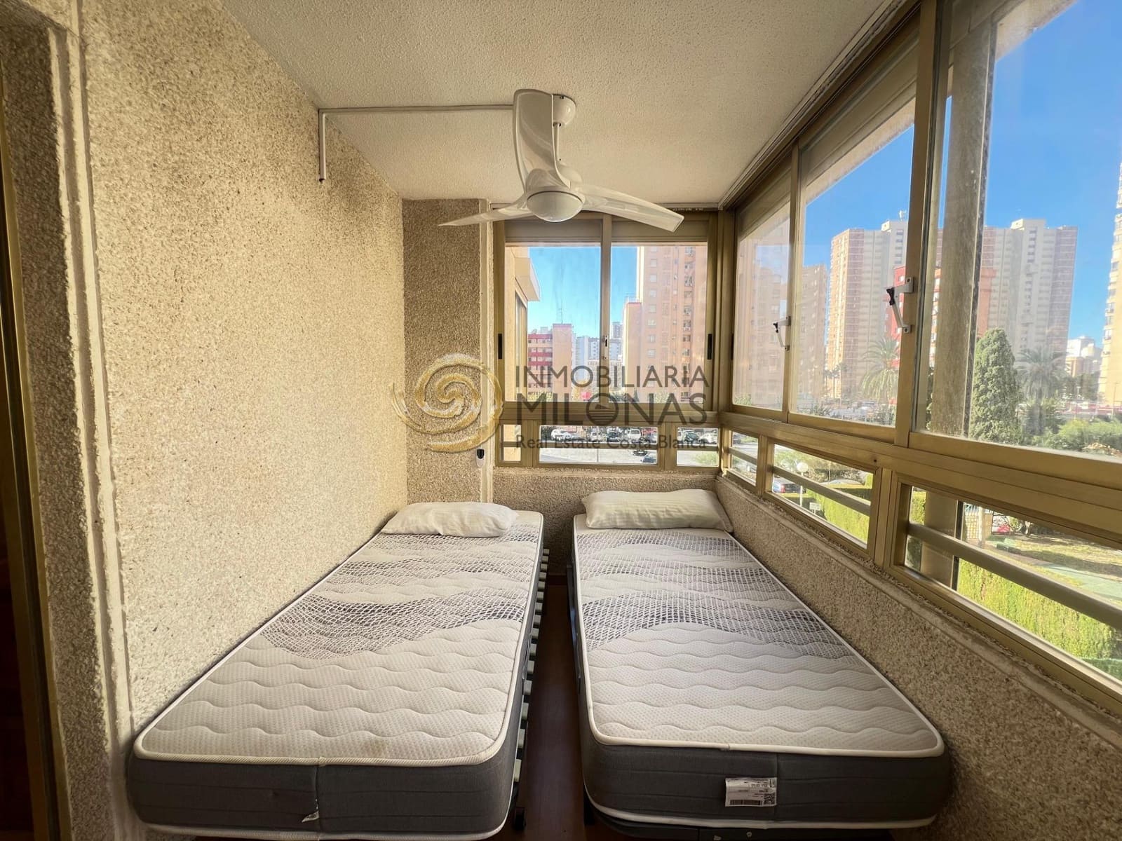 1 bedroom Apartment for sale in Benidorm with pool - € 169,680 (Ref: 9385708)