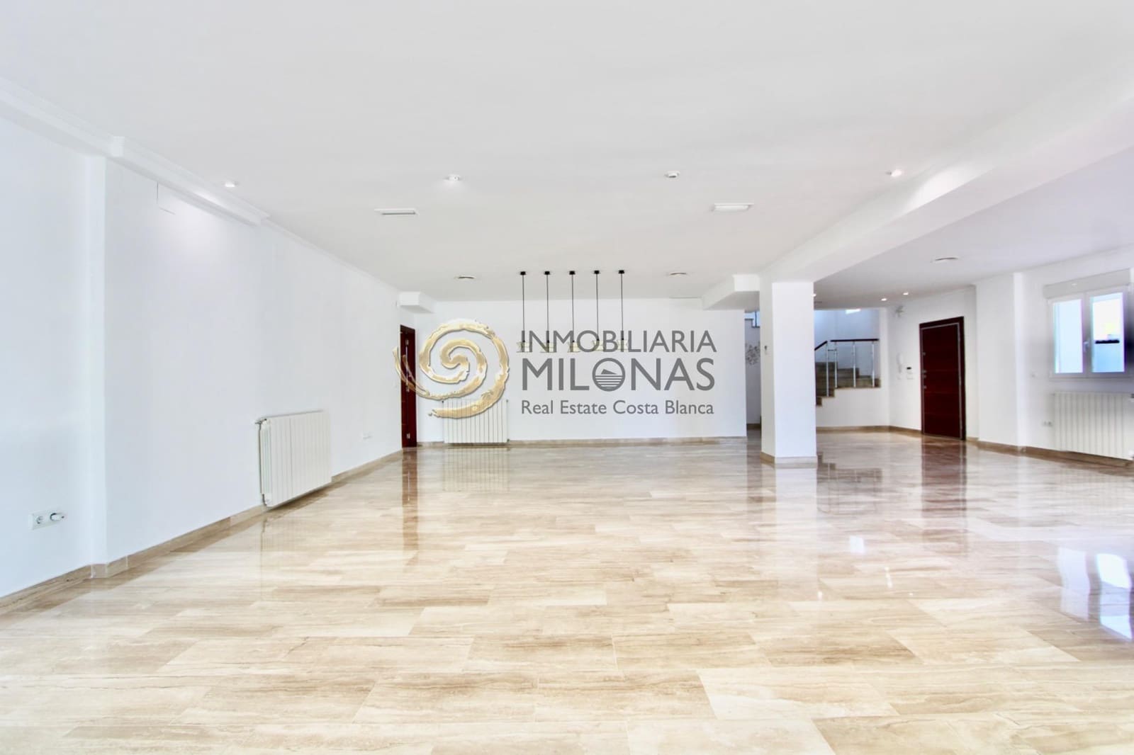 5 soverom Villa til leie i Benidorm med svømmebasseng - € 3 000 (Ref: 9385709)