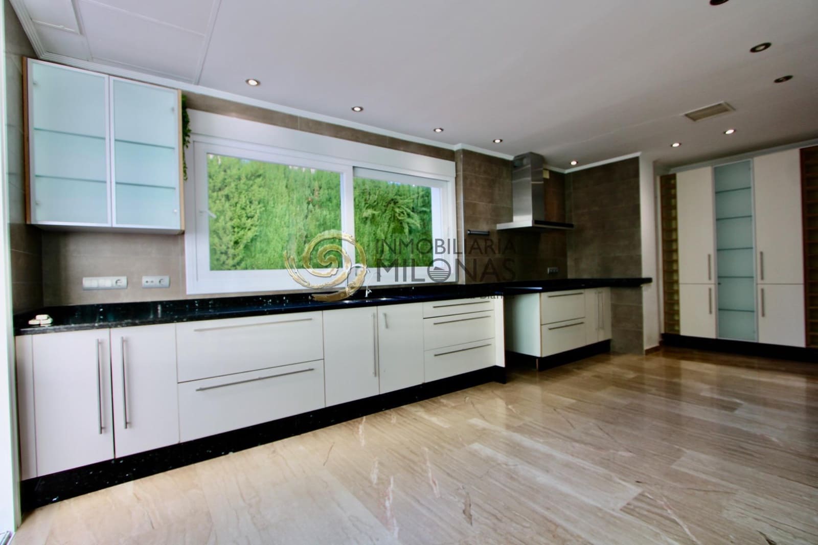 5 soverom Villa til leie i Benidorm med svømmebasseng - € 3 000 (Ref: 9385709)