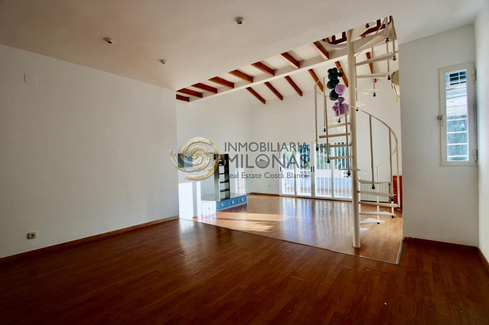 5 soverom Villa til leie i Benidorm med svømmebasseng - € 3 000 (Ref: 9385709)