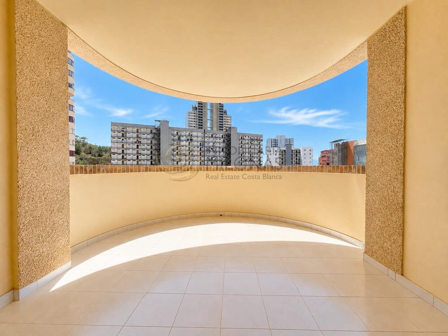 1 bedroom Flat for sale in Benidorm with pool garage - € 189,000 (Ref: 9390982)