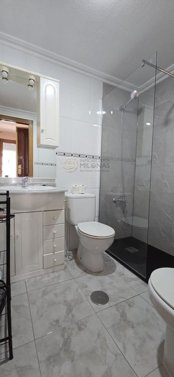 2 sypialnia Apartament do wynajęcia w Benidorm z basenem - 1 200 € (Ref: 9401233)