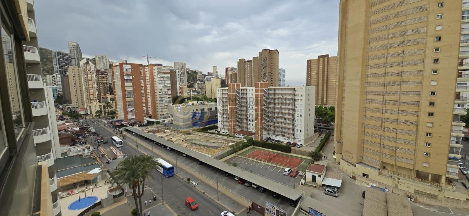 2 sypialnia Apartament do wynajęcia w Benidorm z basenem - 1 200 € (Ref: 9401233)