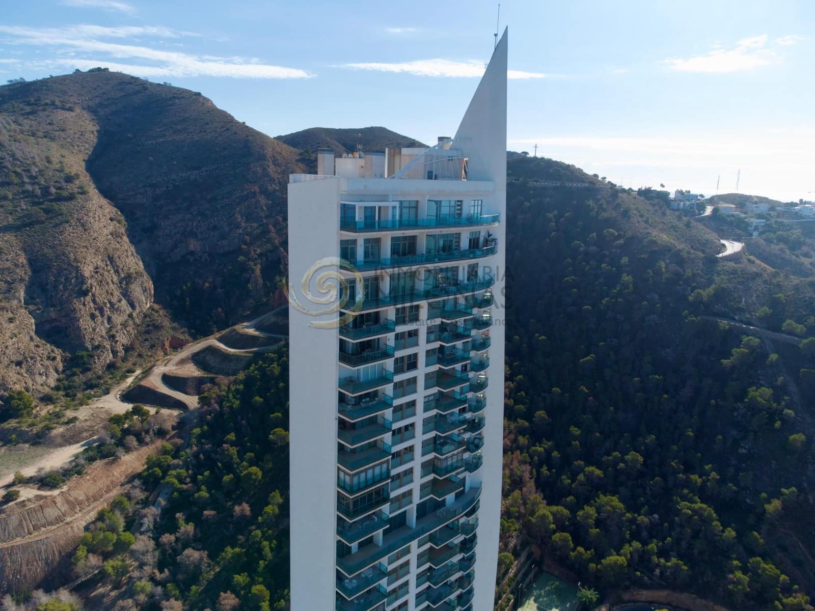 2 soveværelse Lejlighed til salg i Benidorm med swimmingpool garage - € 424.500 (Ref: 9401234)