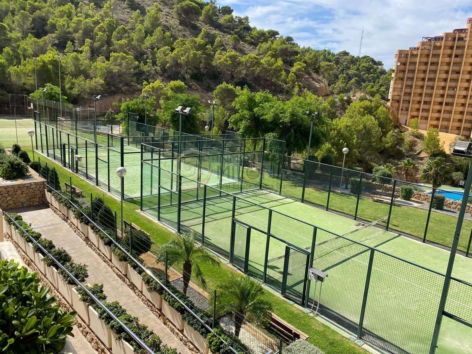 2 soveværelse Lejlighed til salg i Benidorm med swimmingpool garage - € 424.500 (Ref: 9401234)