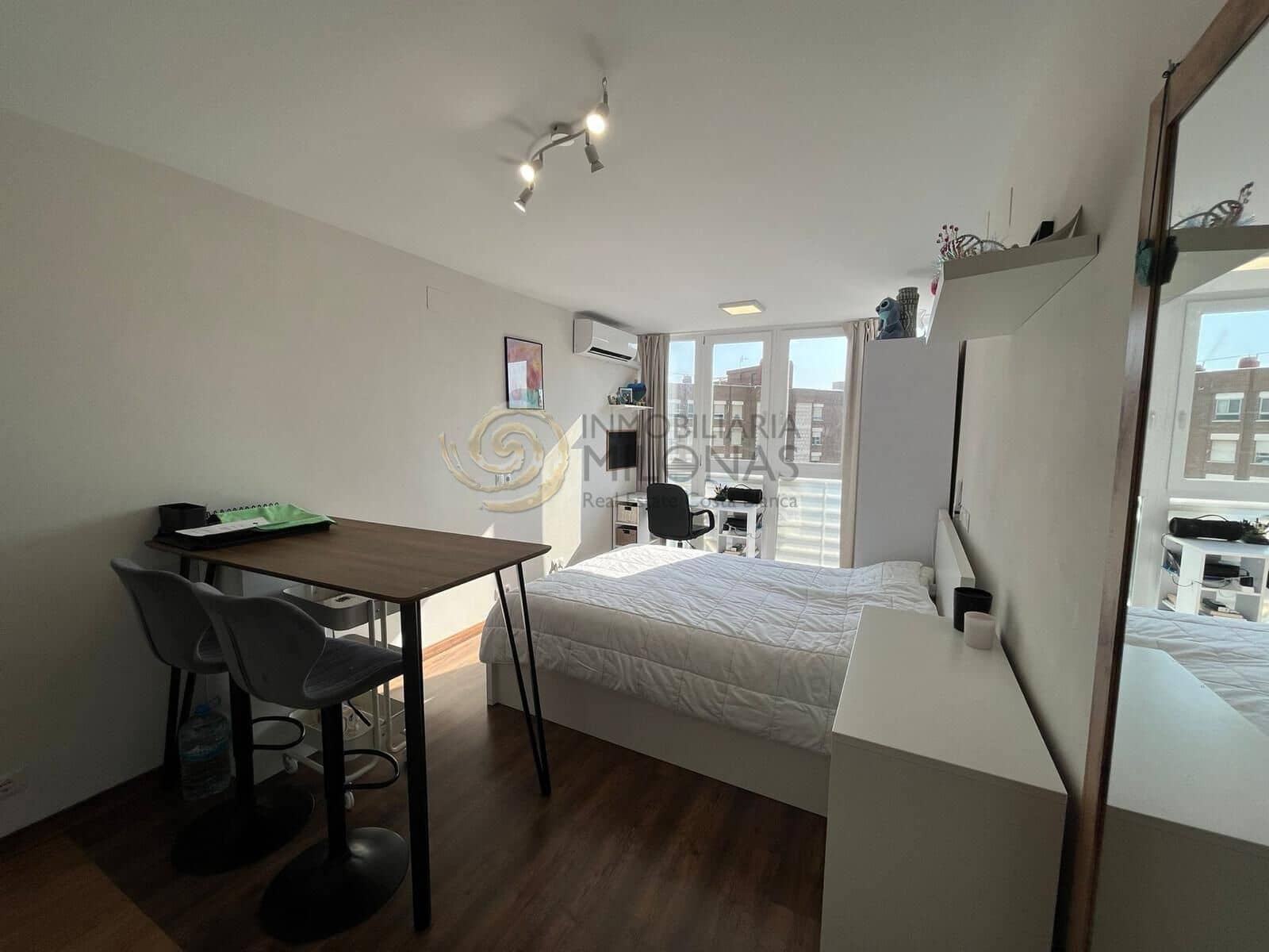 Studio til salgs i Benidorm med svømmebasseng - € 86 000 (Ref: 9401235)