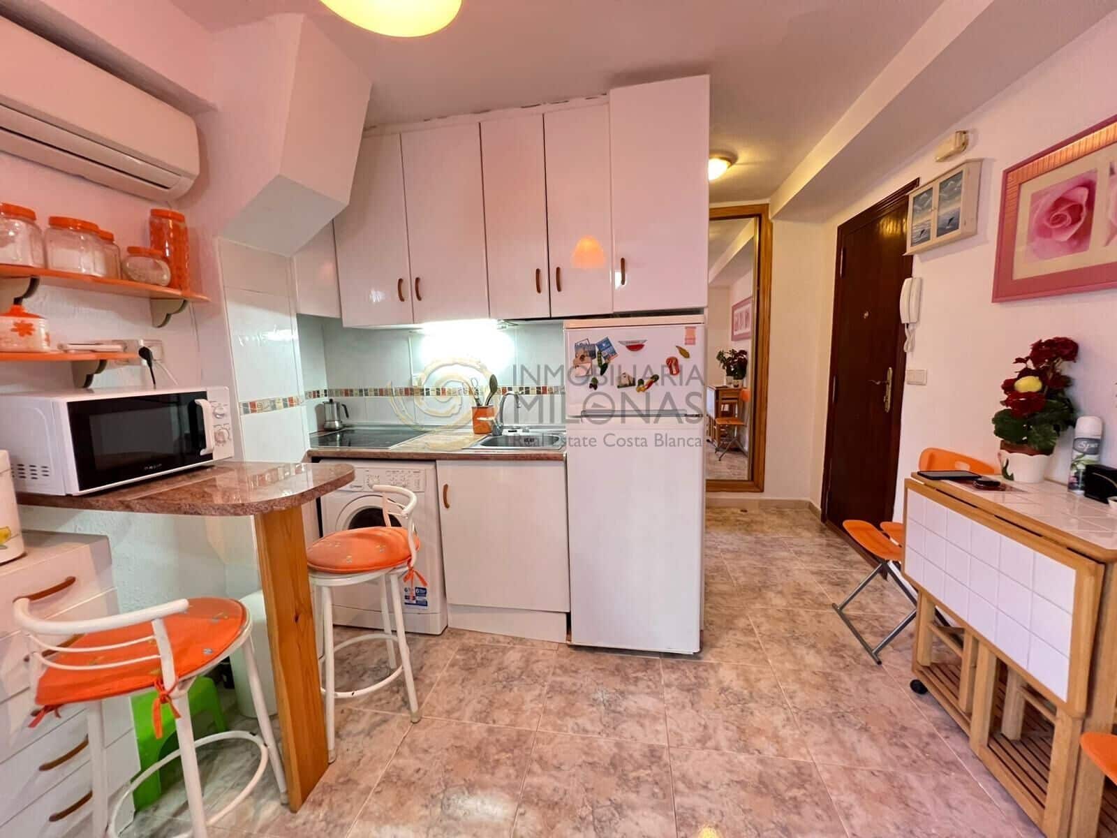 1 bedroom Apartment for sale in Benidorm with pool - € 149,900 (Ref: 9406715)