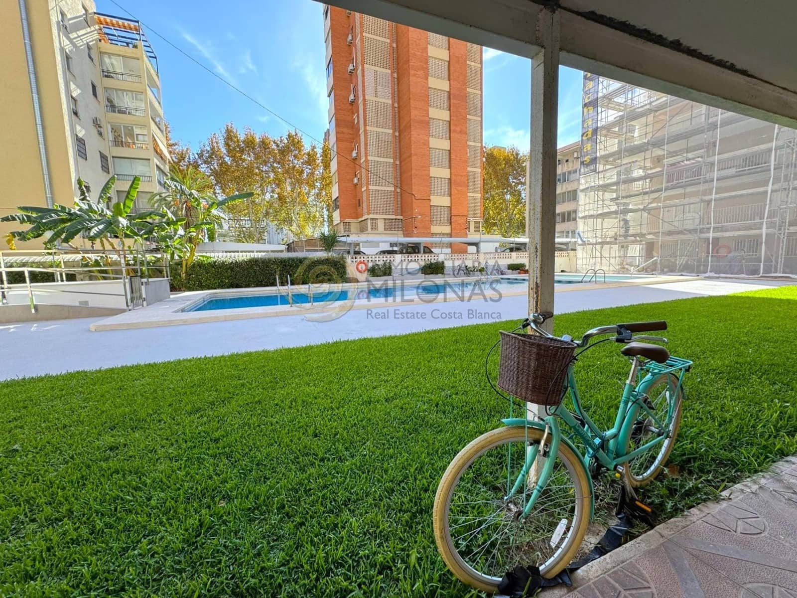 1 bedroom Apartment for sale in Benidorm with pool - € 149,900 (Ref: 9406715)